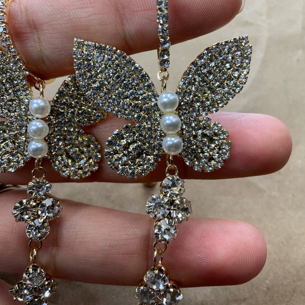 Metal diamonds pearls Butterfly Long Earrings - Picture 7 of 11